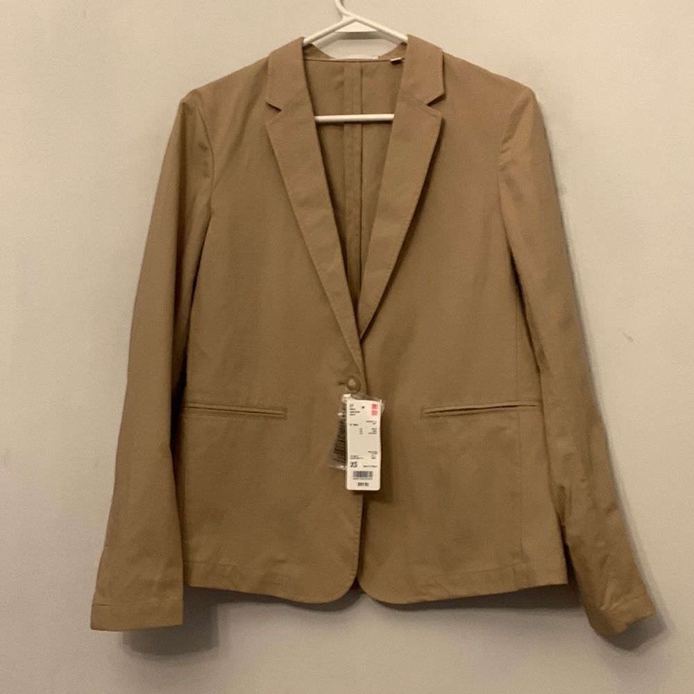 UNI QLO linen blend tan jacket Size XS NWT